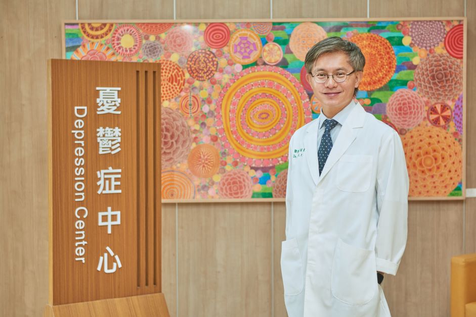 恭賀蘇冠賓常務理事榮登全球前2%頂尖科學家並榮獲台灣精神醫學會114年傑出論文獎